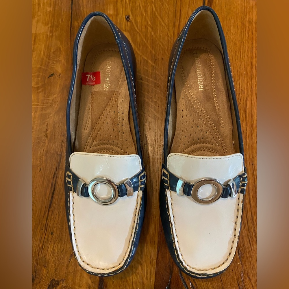 Naturalizer Navy and White Patent Loafers, Comfort & Style Combined, Size 7.5